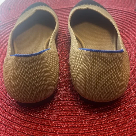 Rothy’s 9.5 in almost new condition. - Picture 3 of 5